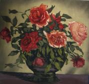 Roses in a Vase    (ARTS AND CRAFTS)